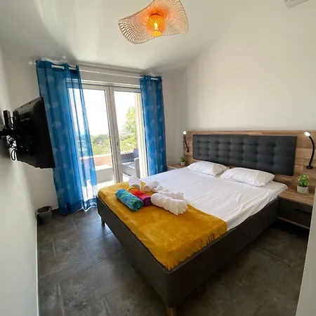Casa Totti Vue Avec Piscine Nyaraló