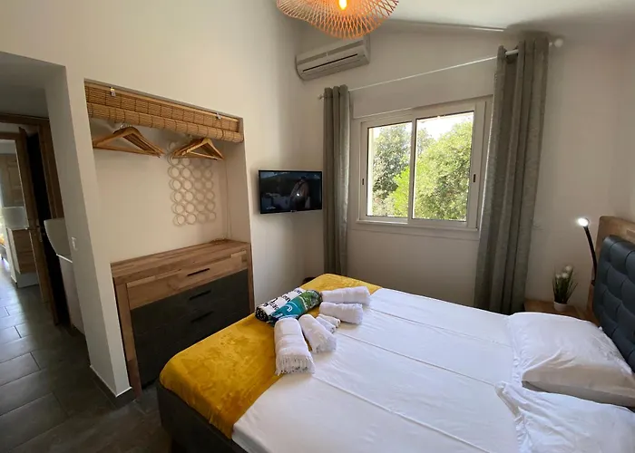 Casa Totti Vue Avec Piscine 度假居 *