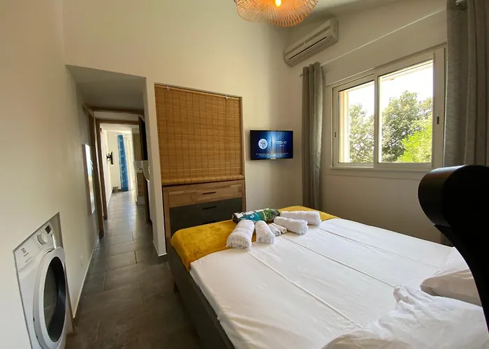 Casa Totti Vue Avec Piscine 度假居 *