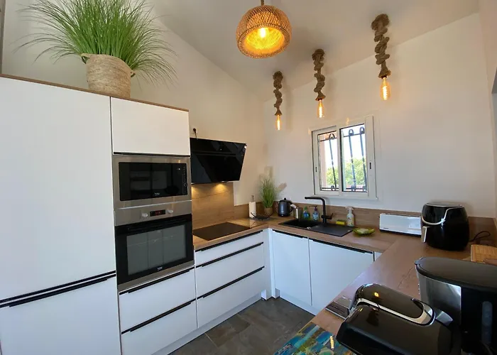 度假居 Casa Totti Vue Avec Piscine *