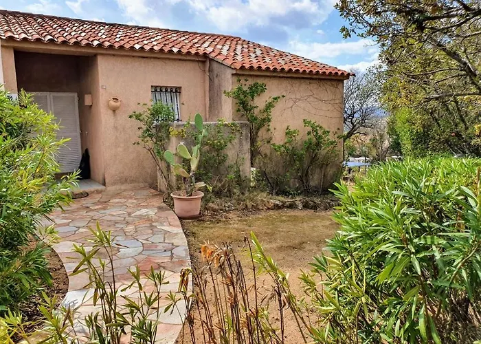 度假居 Casa Totti Vue Avec Piscine *